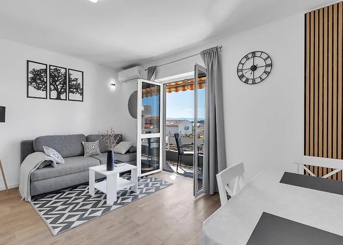 Mediterranean Living Daire *